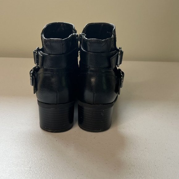 Unisa Womens Black Faux Leather Ankle Booties Size 6M Zip Up Buckles Round Toe - Picture 4 of 11